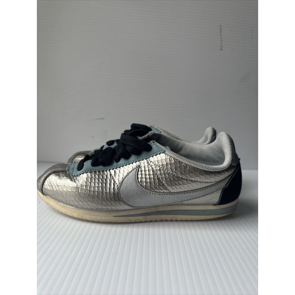 NIKE Women's Classics Cortez Metallic Silver Python Sneaker Sz 7